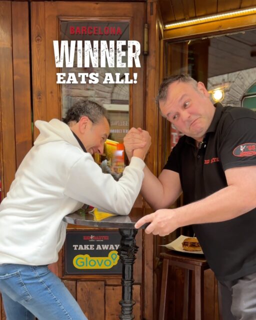 Cosa non si fa per un hamburger... 💪🏻
The things we do for a burger... 💪🏻

#redgarter #homemade #karaoke #karaokeparty #djset #firenzenightlife #firenzefood